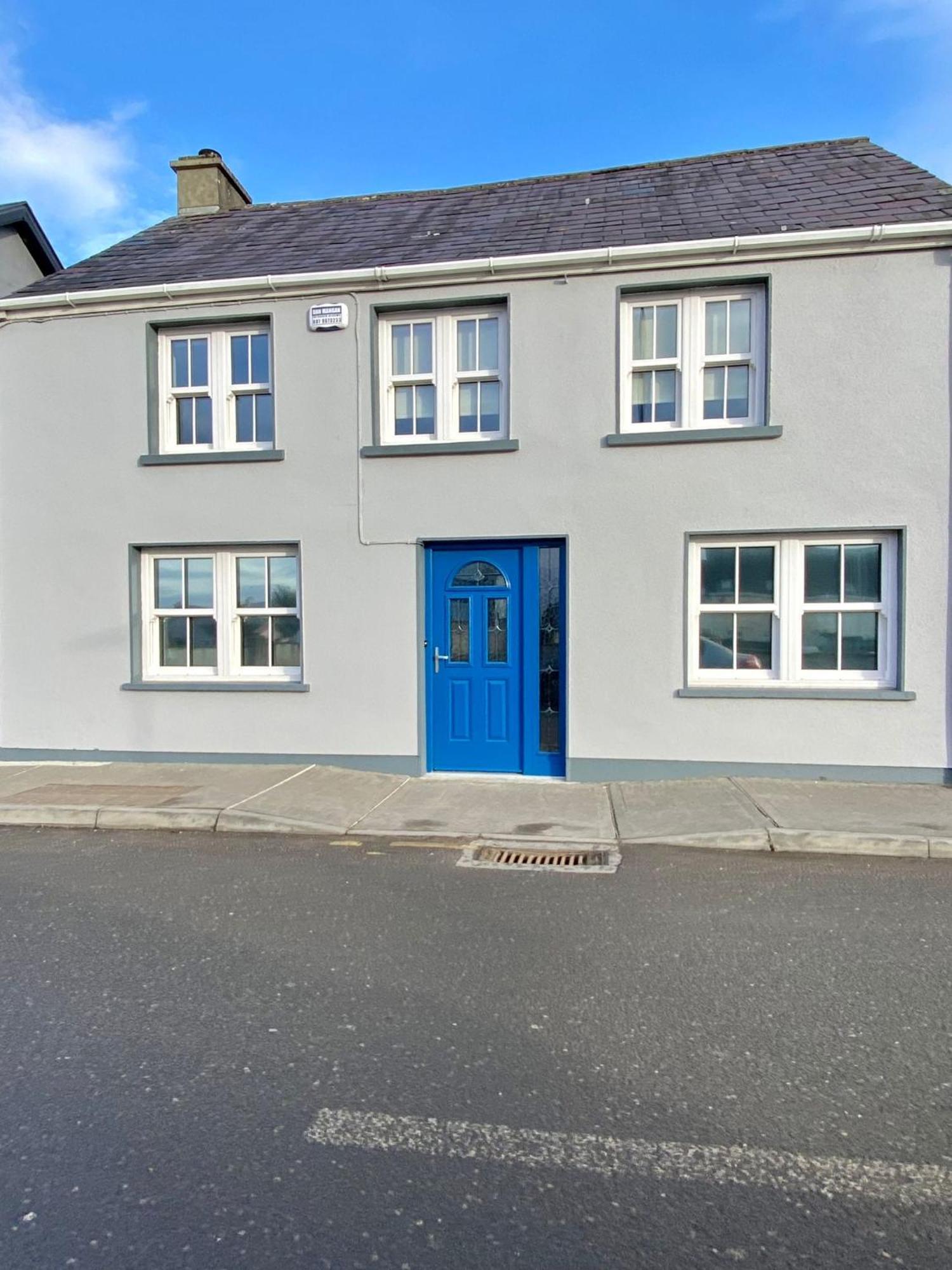 Modern Family Home Castleisland Exteriér fotografie